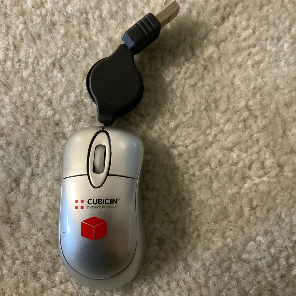 CUBICIN USB Computer Mouse Drug Rep Pharmaceutical Promo RARE Collectible MINI‎